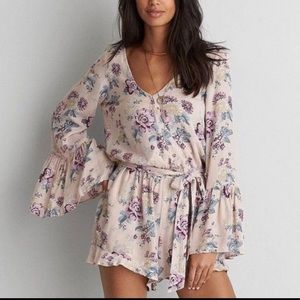 AE FLORAL LONG SLEEVE ROMPER